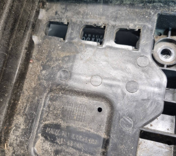 13354419 Коробка піддон АКБ аккумулятора Opel Astra J 2009—2015