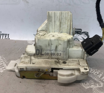 Замок передній правий Ford Mondeo 3 3pin 1s7af21812ka