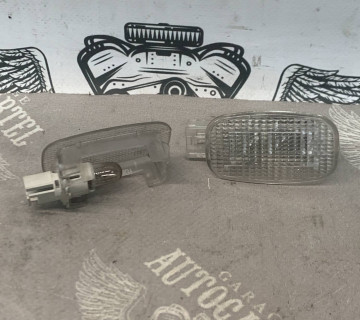 Плафон освітлення салону (кабіни) Mercedes W212 W164 a2218200401
