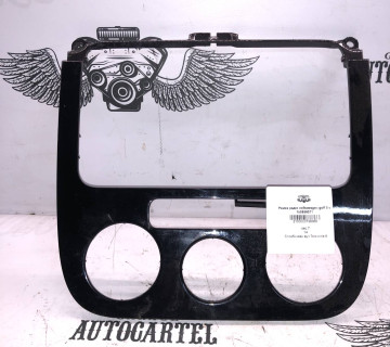 Рамка радіо volkswagen golf 5 v 1k0858071