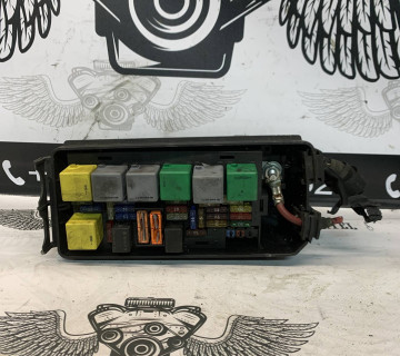 Блок запобіжників, реле під капот Mercedes ML W164 a1645404335