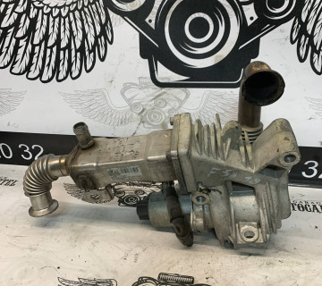 Клапан з радіатором оолодження EGR 1.9 dci Renault Scenic II, Megane II 147105300R