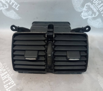 Дефлектор центральний VW Passat B6 2005-2010 3c0819203
