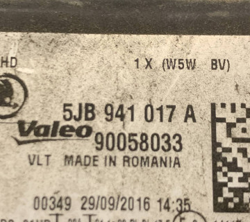 Фара ліва передня Skoda Rapid ксенон 5jb941017a