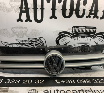 Решітка радіатора Volkswagen Golf 4 1j0853651f, 21876776