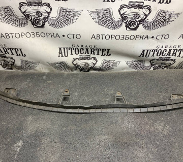 Кронштейн губи бампера переднього VW GOLF V 1k0805915