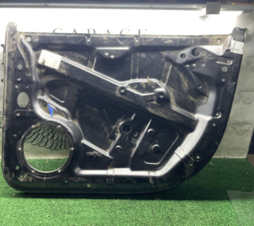 Склопідйомник накладка передньої правої VOLKSWAGEN TOUAREG 02-10 7l6837730p