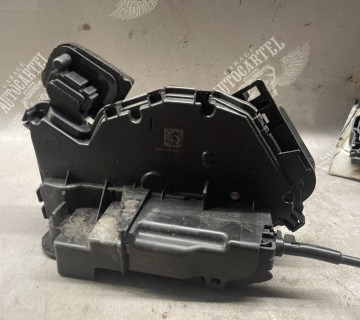 Замок двері передньої правої електричний Volkswagen Crafter GOLF VII 5tb837016a