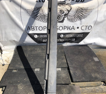 Бокова накладка поріг ліва Volkswagen Passat B6 21102219