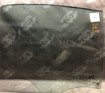 Скло двері заднє праве BMW e91 21107153