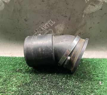 Патрубок повітряного фільтра Opel Astra J 2.0cdti 13254634