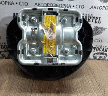 Подушка безпеки в кермо Renault Clio (III) 2005-2012 8200677492