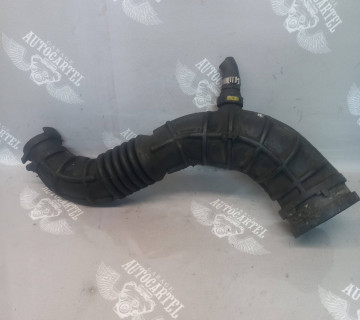 Патрубок повітряний Renault Modus 1.5dCi 2004-2012 8200307354