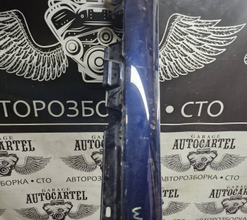 a2056907002 Бокова накладка поріг права Mercedes W205