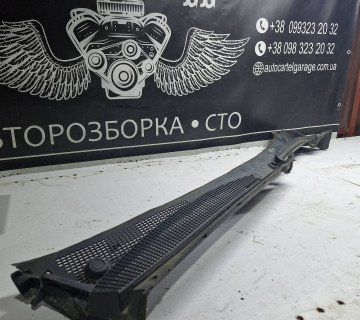 8200339131 Декоративна накладка під лобове скло жабо Renault kangoo 2007-