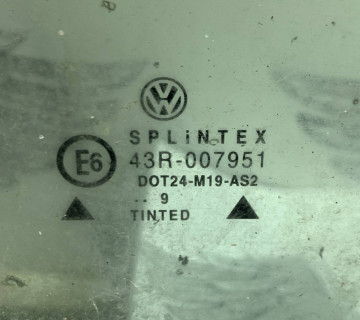 Скло дверки передньої правої Volkswagen Golf 4 купе 43r-007951, 21801167
