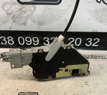Замок двері передньої правої Citroen C4 9660700880f
