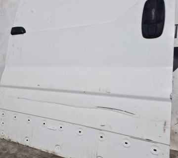 Дверка бокова Opel Vivaro 2001-2014 21872310