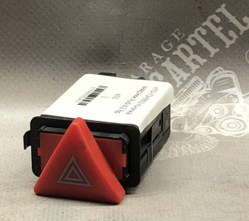 v10-73-0003 Кнопка аварійки Audi A3 8p