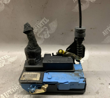 Замок двері правий передній volvo s60 s80 v70 XC90 8650546