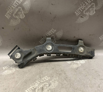 Кронштейн заднього бампера правий низ OPEL Zafira B 13125037