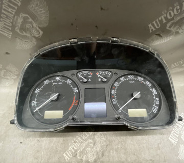 Щиток приладів Skoda Octavia Tour 1.8t 1u0920820b