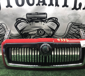 Решітка радіатора (Рестайл) Skoda Octavia Tour 1U0853651E