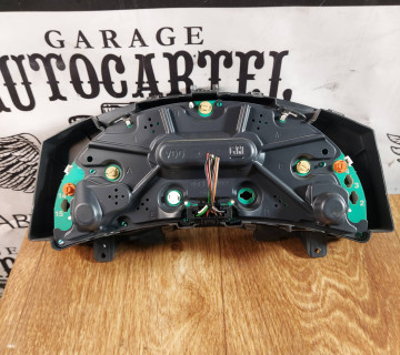 Щиток приладів Opel Meriva 13173381XT