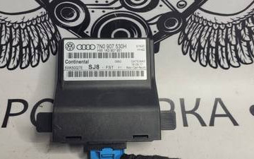 Блок управління комфортом Volkswagen Golf 6 2008-2013 7n0907530h