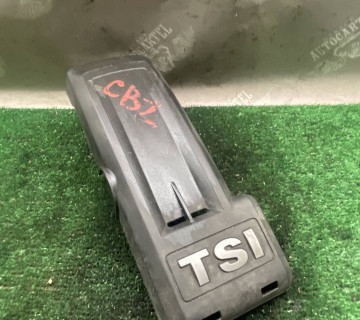 Кришка / Накладка двигуна 1.2TSI VAG Skoda Fabia II VW POLO 6R 03f103935