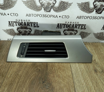 Дефлектор повітряний лівий BMW 3 E90 64226922633-10