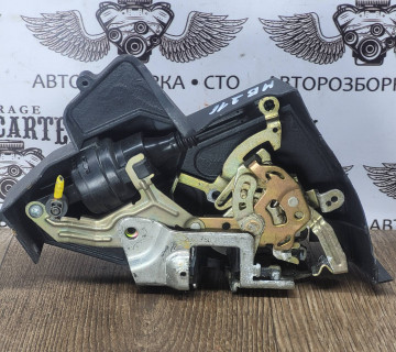 2027900635 Замок задній Mercedes E-Class W210 1994-2000