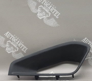 1k0864375b накладка централі Volkswagen golf 5