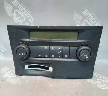 Блок управління пічкою клімат Renault Laguna (II) 2001-2007 8200575240