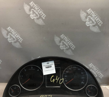Панель приладів Audi A4 B7 2.0TDI 8E0920932K