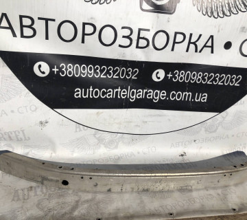A211626107 підсилювач бампера передній Mercedes W 204 c class