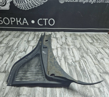 5e2819415a Декоративна накладка під лобове скло жабо ліве Skoda Octavia III (2013—2020)