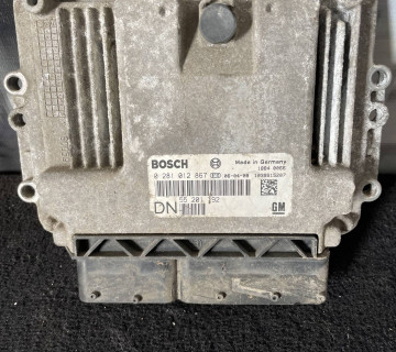 Блок управління ECU 0281012867 ecu zafira b 1.9 cdti 55201792