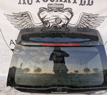 Скло задньоі ляди VOLVO XC90 2006—2011 21621444