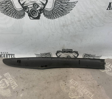 Накладка кріплення рейлінгу передня права Skoda Octavia A5 1z9860146a