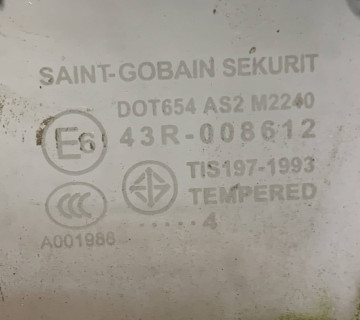 Скло дверей переднє ліве Mazda 3 (BK12) 43r-008612, 21802683