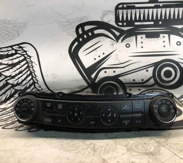 Блок управління кліматом Mercedes Benz E211, 2118301090