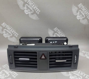 a2048307254 дифлектор обдува салону mercedes w 204 c class