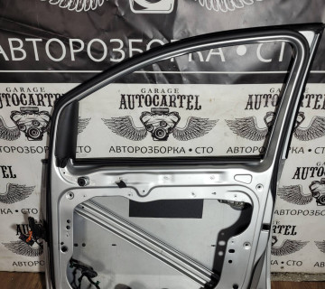 Дверка передня права Volkswagen Touran 2009 st00108