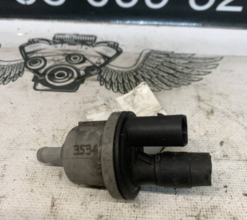 Клапан вентиляції бака Skoda Octavia A5 Seat Altea 058133517b