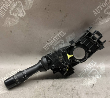 Перемикач світла поворотів Toyota Avensis T27 173832