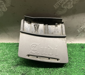 Попільничка передня Audi A6 C6 4f1857951b