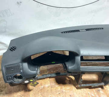 Торпедо Volkswagen Golf 4 2100000325757