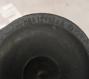 Фланець системи охолодження Audi A4, VW Passat B5, B6, 1.9TDi 038121144a