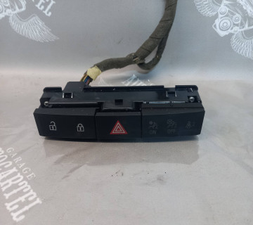 Блок кнопок (аварійка) Opel Astra (J) 2009-2015 13285122